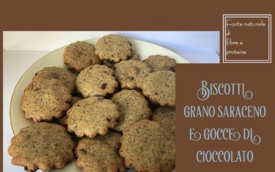 Biscotti di grano saraceno e gocce di fondente