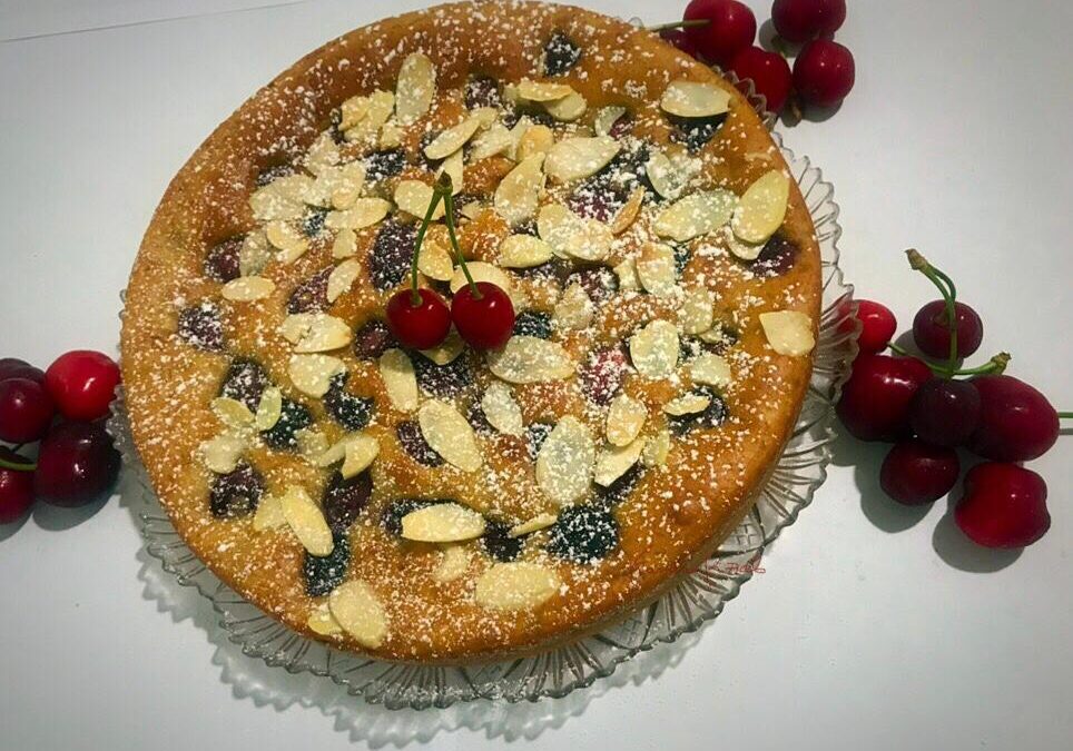 Torta di ciliegie senza uova e con stevia